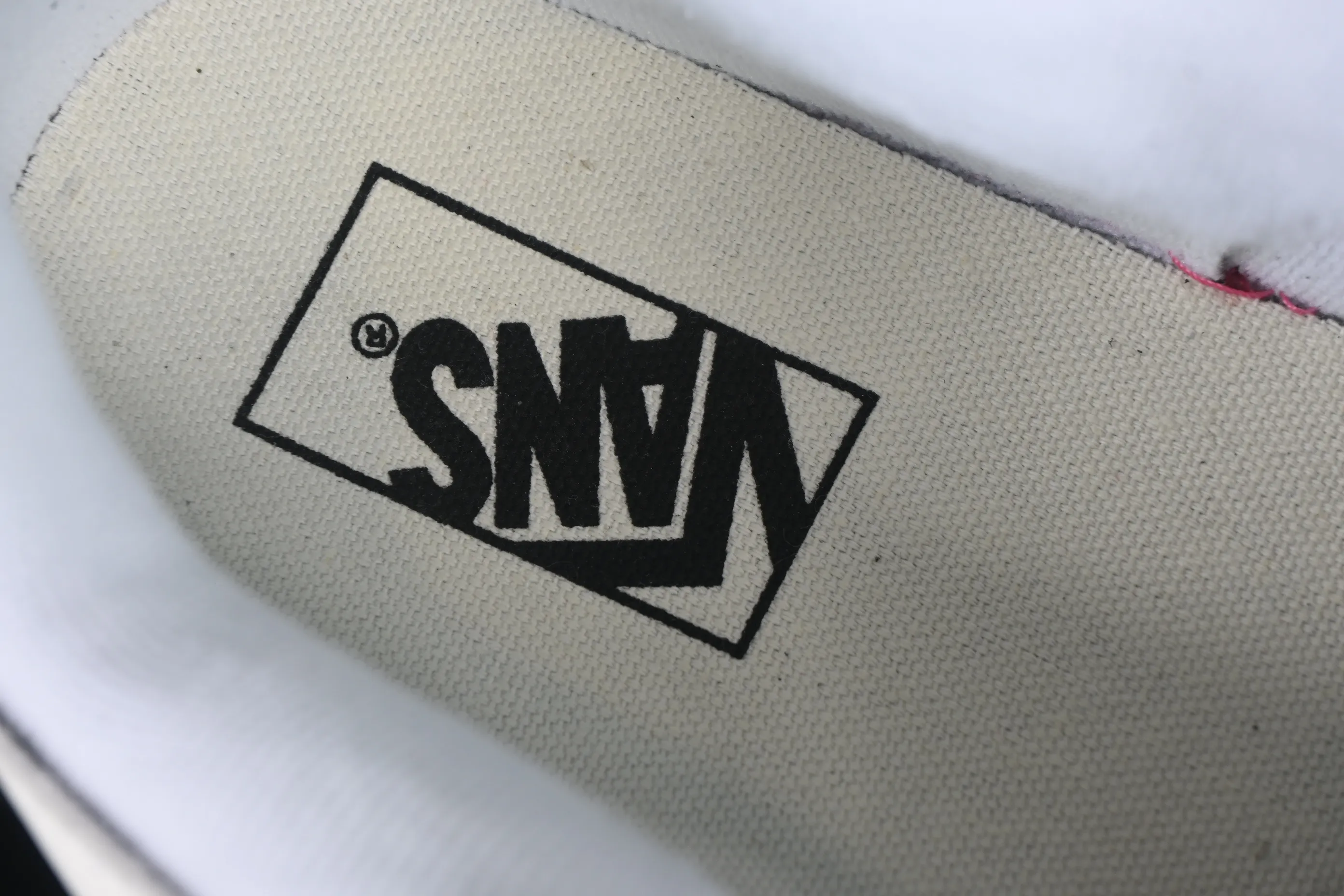 All categories Vans Vans series Vans Low Vans low-top Vans Knu Skool Vans low-top retro casual fat bread shoes VN0009QCCJJ